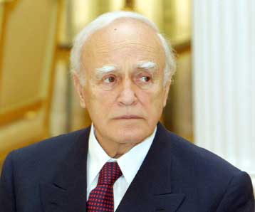 Η μακρά πολιτική διαδρομή του Κάρολου Παπούλια