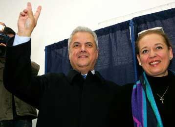 Μικρό προβάδισμα Ναστάζε στις εκλογές της Ρουμανίας, σύμφωνα με τα exit polls