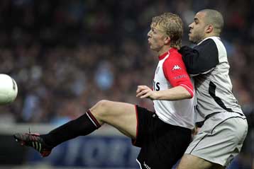 Έχασε το «τρίποντο» η Αϊντχόφεν, 3-3 στη Φέγενορντ