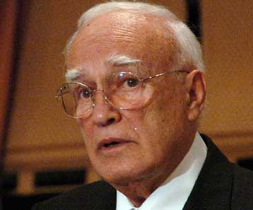 Το παρασκήνιο της επιλογής του Κάρολου Παπούλια για την Προεδρία της Δημοκρατίας