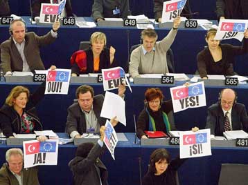 Ανοιχτά τα κρίσιμα θέματα για την Τουρκία σε νέο σχέδιο συμπερασμάτων της ολλανδικής προεδρίας