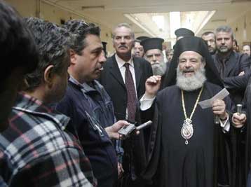 Τις φυλακές Κορυδαλλού και τους καταδικασθέντες της 17Ν επισκέφθηκε ο Αρχιεπίσκοπος