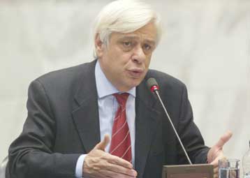 Κινδυνεύουν να χάσουν τη μονιμοποίησή τους πολλοί συμβασιούχοι