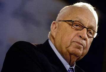 Ιστορική ευκαιρία για την ειρήνευση στη Μέση Ανατολή το 2005, δηλώνει ο Σαρόν