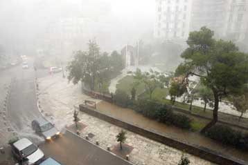 Βροχές και καταιγίδες σε ολόκληρη τη χώρα από το απόγευμα της Παρασκευής