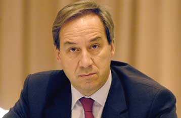 Κορυφώνεται η κόντρα κυβέρνησης – ΠΑΣΟΚ εν όψει της συζήτησης για τον προϋπολογισμό