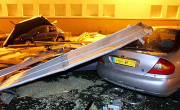 Έξι νεκροί από θυελλώδεις ανέμους στο Παρίσι