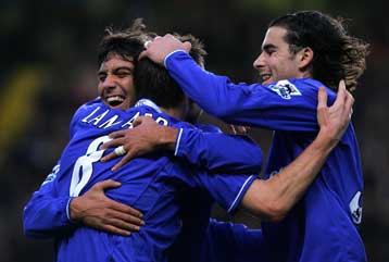 «Βροχή» τα γκολ στην Αγγλία, η Τσέλσι «αέρα» έξι βαθμών στην κορυφή