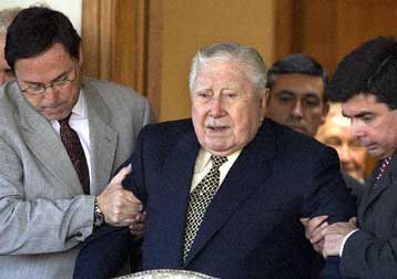 Στο νοσοκομείο έπειτα από εγκεφαλικό επεισόδιο ο Αουγκούστο Πινοτσέτ