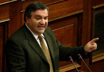 Οι κρυφές δαπάνες νέο σημείο αιχμής στην οικονομική αντιπαράθεση ΝΔ – ΠΑΣΟΚ