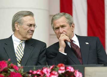 Την παραίτηση του Ράμσφελντ ζητά το 52% των Αμερικανών – Πτώση δημοτικότητας για Μπους