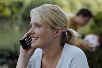 Η ακτινοβολία των κινητών τηλεφώνων προκαλεί βλάβες στο DNA