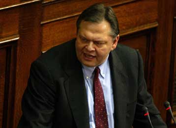 Τροπολογία στο νομοσχέδιο για τους συμβασιούχους κατέθεσε ο Ευάγγελος Βενιζέλος