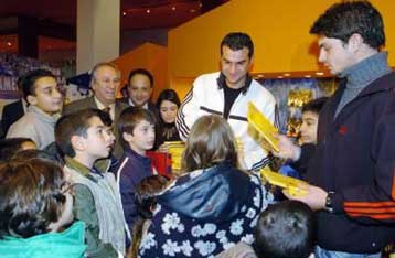 Ο άνθρωπος, στο επίκεντρο της φιλικής αναμέτρησης της εθνικής με ομάδα του ΠΣΑΠ