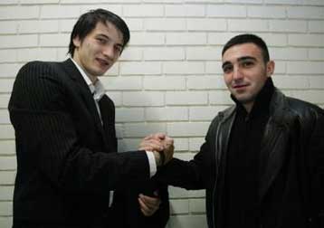 Είναι ΑΕΚ εδώ και πέντε χρόνια και ότι ο Σάντος ήταν αυτούς που τον έφερε στην ομάδα