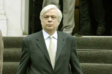 Τη σύσταση επιτροπής για την καταπολέμηση της γραφειοκρατείας ανακοίνωσε η κυβέρνηση