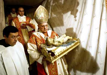 Με δεήσεις υπέρ της ειρήνης η Λειτουργία των Χριστουγέννων στο Ναό της Γεννήσεως