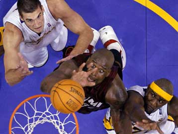 Οι Χιτ νίκησαν στο ντέρμπι του Λος Αντζελες