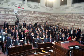 Δυσαρεστημένη η βάση της Νέας Δημοκρατίας από τις εσωκομματικές διαμάχες