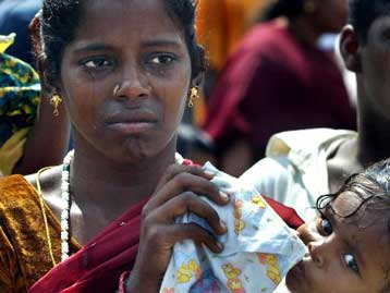 Πώς μπορείτε να βοηθήσετε τους πληγέντες στη ΝΑ Ασία