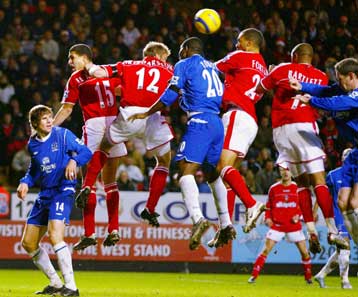 Με το… ζόρι πέρασε η Τσέλσι από το Πόρτσμουθ-Διεκόπησαν τα σερί Τότεναμ, Έβερτον