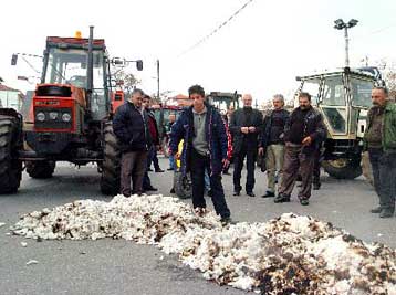 Ανέστειλαν τις κινητοποιήσεις τους οι βαμβακοπαραγωγοί της Θεσσαλονίκης