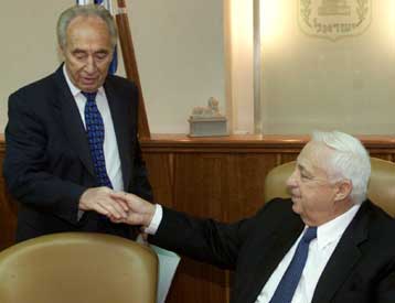 Συμφωνία Σαρόν με τους Εργατικούς για τη θέση του Σίμον Πέρες στην κυβέρνηση