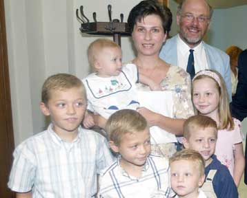 Φθηνότερο κατά 43% το ρεύμα για τις πολύτεκνες οικογένειες από 1/1/2005