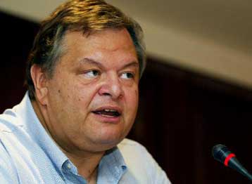 Απόσυρση ή ριζική αναμόρφωση του «βασικού μετόχου» ζητά ο Ευάγγελος Βενιζέλος