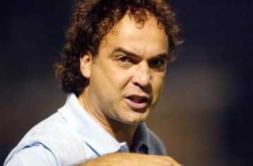 Δεν θα κάνει Πρωτοχρονιά στο Αιγάλεω ο Ντεμόλ, απομακρύνθηκε από την τεχνική ηγεσία