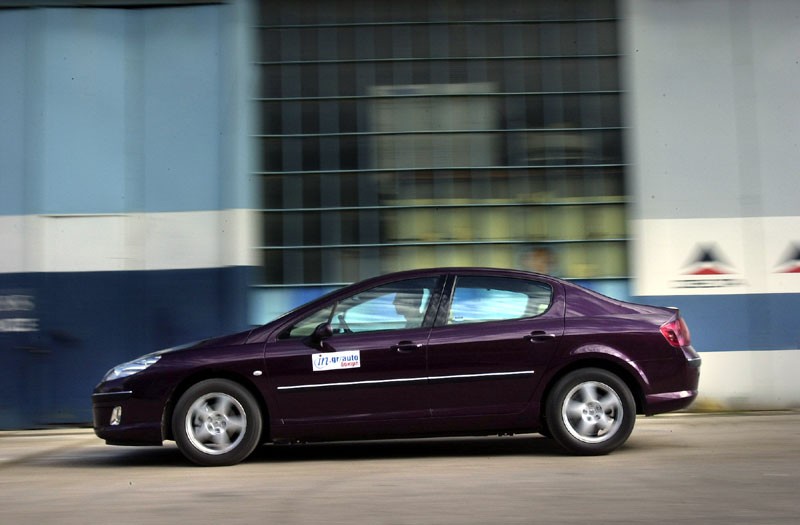 Χριστουγεννιάτικες προσφορές από την Lion Ελλάς για τα Peugeot 206, 307 και 407