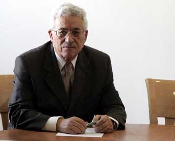 Τέρμα στο «χάος των όπλων» στα Παλαιστινιακά Εδάφη θέλει να δώσει ο Μαχμούντ Αμπάς