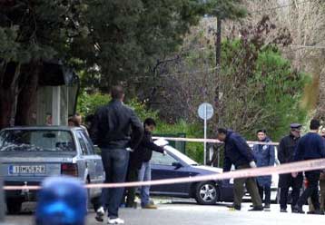 Στο «μικροσκόπιο» της Αστυνομίας ένα αυτοκίνητο για τη δολοφονία του ειδικού φρουρού