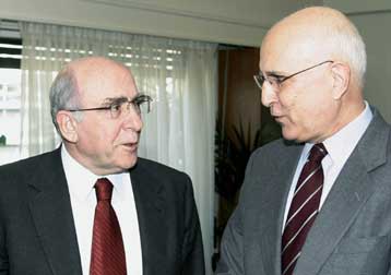 Εμμένει στις θέσεις του για το βασικό μέτοχο ο Γιώργος Σουφλιάς