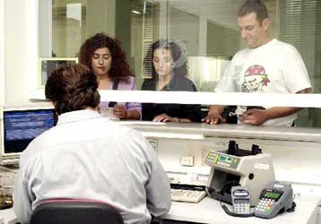 Φορολογικό σαφάρι σε πέντε μέτωπα για την τόνωση των δημοσίων εσόδων