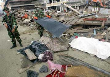 Δέκα δισ. δολάρια θα κοστίσει στις ασφαλιστικές εταιρείες η θεομηνία στη ΝΑ Ασία