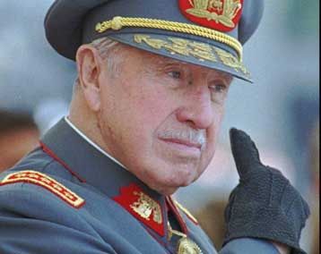 Στο εδώλιο ο Αουγκούστο Πινοτσέτ και με απόφαση του Ανώτατου Δικαστηρίου της Χιλής