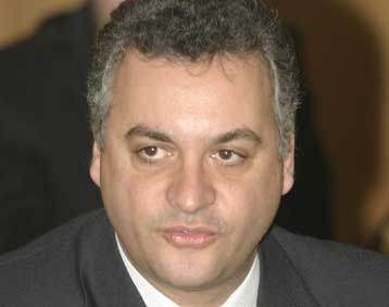 Επίθεση ΠΑΣΟΚ κατά Κεφαλογιάννη για τη ναυτιλία – Σκληρή απάντηση από το ΥΕΝ