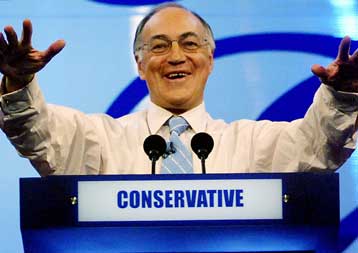 Η «ξεχασμένη πλειοψηφία» στο επίκεντρο των Συντηρητικών εν όψει των βρετανικών εκλογών