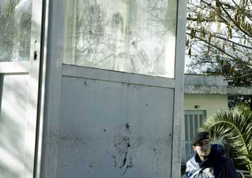 Δύο, μη σεσημασμένοι και με κοστούμια οι δράστες της δολοφονίας του ειδικού φρουρού