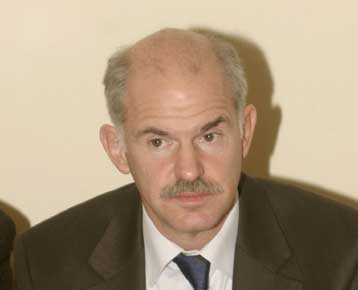 Νέο μοντέλο σχέσης μεταξύ πολίτη και πολιτικού ευαγγελίζεται ο Γ.Παπανδρέου