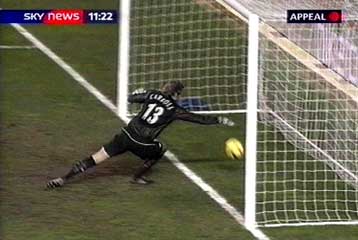 Με μικροτσίπ μέσα σε μπάλα προσπαθεί να μειώσει η FIFA τις ποδοσφαιρικές αδικίες