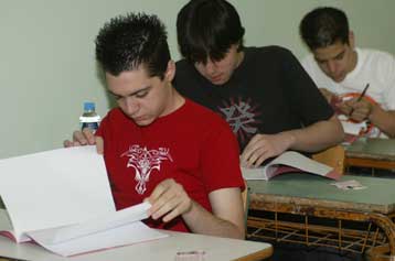 Δεν δημιουργούνται νέα τμήματα στα δημόσια ΙΕΚ