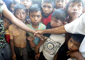 Σοκαρισμένος από την ολοκληρωτική καταστροφή στην Ατσέχ ο Ανάν