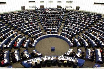 Στις 12 Ιανουαρίου η ψηφοφορία στην Ευρωβουλή για το Ευρωπαϊκό Σύνταγμα