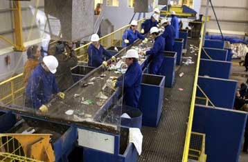 Γυναικές και ιδιωτικοί υπάλληλοι στο ναδίρ των μισθολογικών αποδοχών