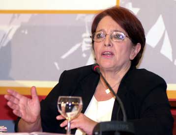 Εκ των πραγμάτων αδύνατη η συνεργασία με τον ΣΥΝ, δηλώνει η Αλέκα Παπαρήγα