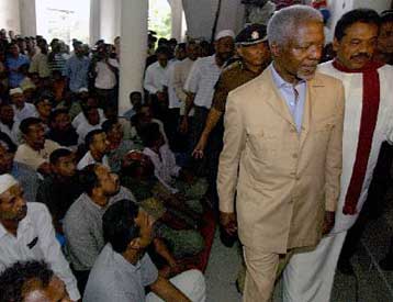 Ταραχές σε πληγείσες από το τσουνάμι περιοχές της Σρι Λάνκα και της Ινδονησίας