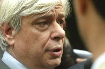 Αυστηρότερους όρους στις προσλήψεις προσωπικού στα υπουργεία θέτει το ΥΠΕΣ