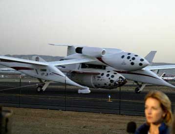 Η κυβέρνηση Μπους στηρίζει την ιδιωτική πρωτοβουλία στο Διάστημα